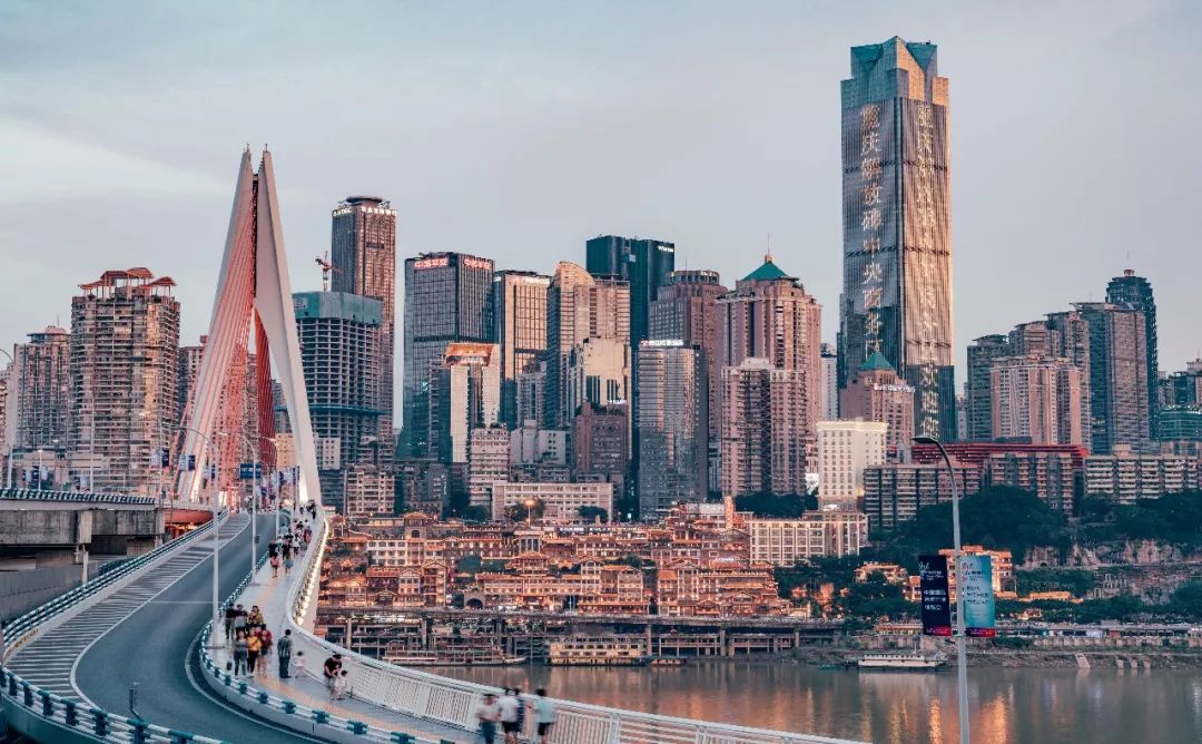 重庆,活力四溢的现代化大都市的魅力展现